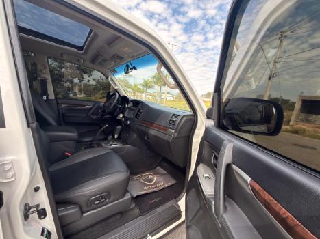 MITSUBISHI Pajero Full 3.2 16V 4P HPE 4X4 TURBO DIESEL AUTOMÁTICO, Foto 4
