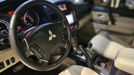 MITSUBISHI Pajero Full 3.2 16V 4P HPE 4X4 TURBO DIESEL AUTOMÁTICO, Foto 8