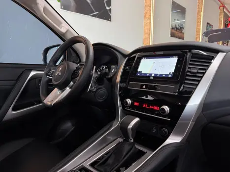 MITSUBISHI Pajero Sport , Foto 9