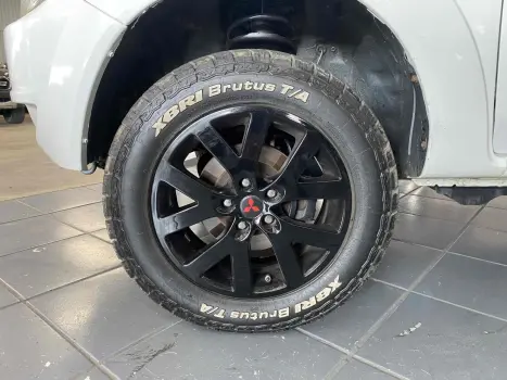 MITSUBISHI Pajero TR4 2.0 16V 4P, Foto 7 MITSUBISHI Pajero TR4 2.0 16V 4P, Foto 7