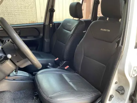 MITSUBISHI Pajero TR4 2.0 16V 4P, Foto 8 MITSUBISHI Pajero TR4 2.0 16V 4P, Foto 8