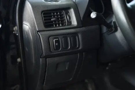MITSUBISHI Pajero TR4 2.0 16V 4P 4X4 AUTOMÁTICO, Foto 13