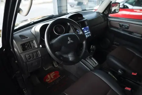 MITSUBISHI Pajero TR4 2.0 16V 4P 4X4 AUTOMÁTICO, Foto 15