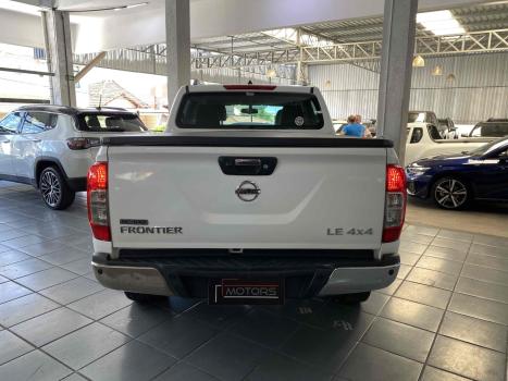 NISSAN Frontier 2.3 16V LE 4X4 CABINE DUPLA BI-TURBO DIESEL AUTOMÁTICO, Foto 5 NISSAN Frontier 2.3 16V LE 4X4 CABINE DUPLA BI-TURBO DIESEL AUTOMÁTICO, Foto 5