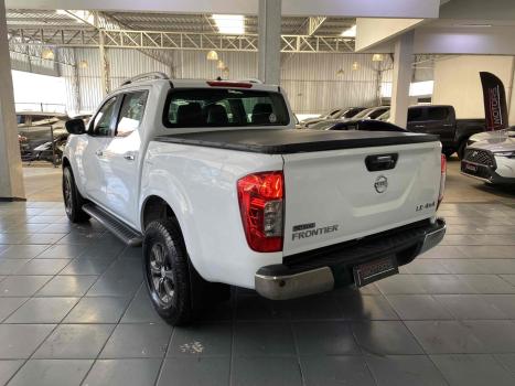 NISSAN Frontier 2.3 16V LE 4X4 CABINE DUPLA BI-TURBO DIESEL AUTOMÁTICO, Foto 6 NISSAN Frontier 2.3 16V LE 4X4 CABINE DUPLA BI-TURBO DIESEL AUTOMÁTICO, Foto 6