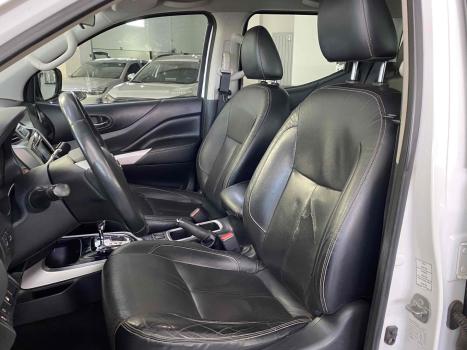 NISSAN Frontier 2.3 16V LE 4X4 CABINE DUPLA BI-TURBO DIESEL AUTOMÁTICO, Foto 9 NISSAN Frontier 2.3 16V LE 4X4 CABINE DUPLA BI-TURBO DIESEL AUTOMÁTICO, Foto 9
