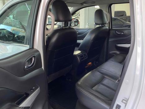 NISSAN Frontier 2.3 16V LE 4X4 CABINE DUPLA BI-TURBO DIESEL AUTOMÁTICO, Foto 10 NISSAN Frontier 2.3 16V LE 4X4 CABINE DUPLA BI-TURBO DIESEL AUTOMÁTICO, Foto 10