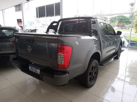 NISSAN Frontier 2.3 ATTACK CABINE DUPLA 4X4 BI-TURBO DIESEL AUTOM�TICO, Foto 6