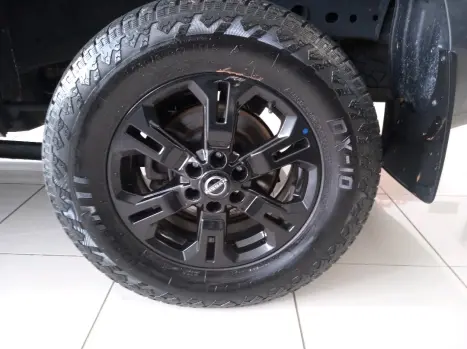 NISSAN Frontier 2.3 ATTACK CABINE DUPLA 4X4 BI-TURBO DIESEL AUTOM�TICO, Foto 14