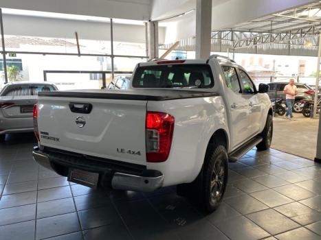 NISSAN Frontier 2.3 16V LE 4X4 CABINE DUPLA BI-TURBO DIESEL AUTOM�TICO, Foto 4