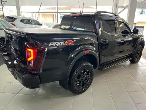 NISSAN Frontier 2.3 16V PRO4X CABINE DUPLA 4X4 BI-TURBO DIESEL AUTOM�TICO, Foto 2