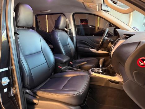 NISSAN Frontier 2.3 ATTACK CABINE DUPLA 4X4 BI-TURBO DIESEL AUTOM�TICO, Foto 11