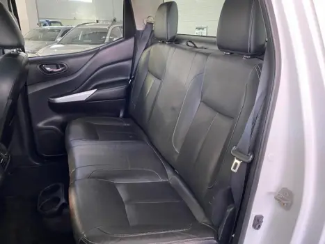 NISSAN Frontier 2.3 16V LE 4X4 CABINE DUPLA BI-TURBO DIESEL AUTOMÁTICO, Foto 11