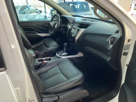 NISSAN Frontier 2.3 16V LE 4X4 CABINE DUPLA BI-TURBO DIESEL AUTOMÁTICO, Foto 13