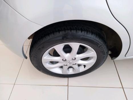 NISSAN March 1.6 16V 4P SV FLEX, Foto 13