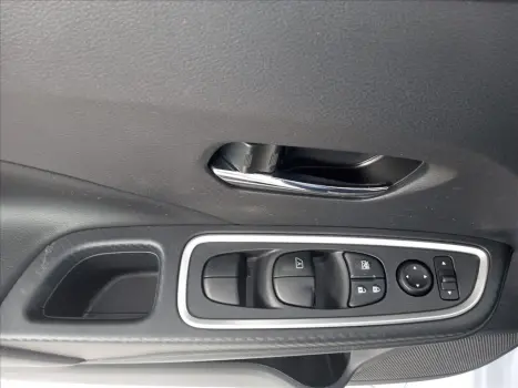 NISSAN Versa Sedan 1.6 16V 4P FLEX S, Foto 14
