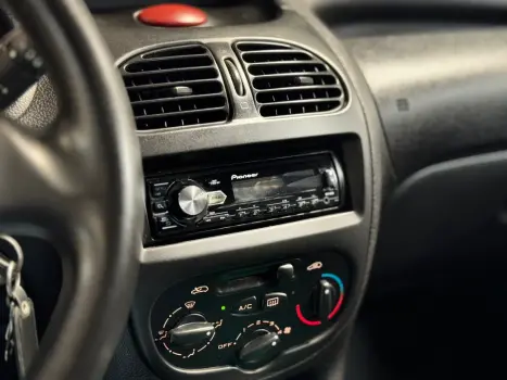 PEUGEOT 206 1.4 4P FLEX SENSATION, Foto 17
