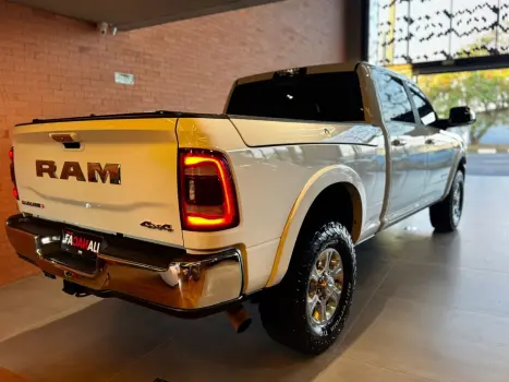 RAM 2500 6.7 I6 24V SLT CABINE DUPLA TURBO DIESEL LARAMIE 4X4 AUTOMTICO, Foto 6