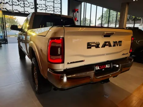 RAM 2500 6.7 I6 24V SLT CABINE DUPLA TURBO DIESEL LARAMIE 4X4 AUTOMTICO, Foto 8