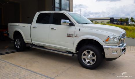RAM 2500 6.7 I6 24V SLT CABINE DUPLA TURBO DIESEL LARAMIE 4X4 AUTOMTICO, Foto 2