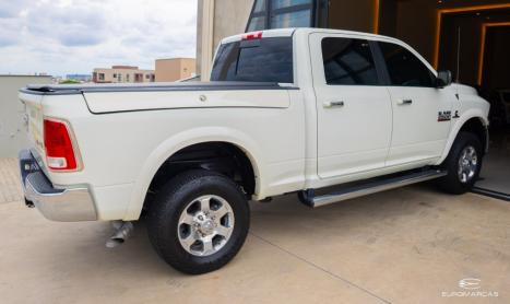 RAM 2500 6.7 I6 24V SLT CABINE DUPLA TURBO DIESEL LARAMIE 4X4 AUTOMTICO, Foto 4