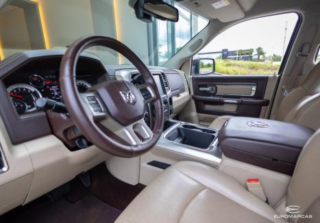 RAM 2500 6.7 I6 24V SLT CABINE DUPLA TURBO DIESEL LARAMIE 4X4 AUTOMTICO, Foto 9