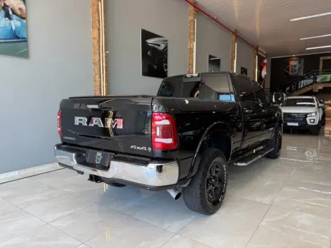 RAM 2500 6.7 I6 24V SLT CABINE DUPLA TURBO DIESEL LARAMIE 4X4 AUTOM�TICO, Foto 3