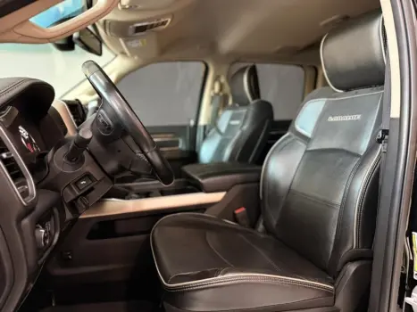 RAM 2500 6.7 I6 24V SLT CABINE DUPLA TURBO DIESEL LARAMIE 4X4 AUTOM�TICO, Foto 11
