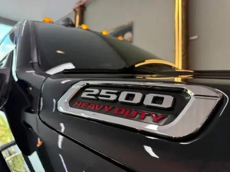 RAM 2500 6.7 I6 24V SLT CABINE DUPLA TURBO DIESEL LARAMIE 4X4 AUTOM�TICO, Foto 14