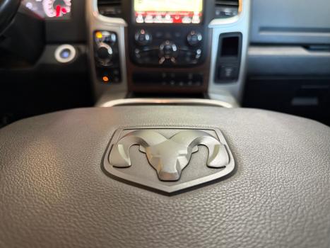 RAM Classic 5.7 V8 32V 4P HEMI LARAMIE AUTOM�TICO, Foto 7