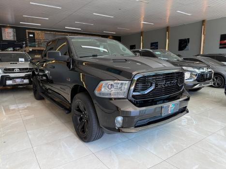 RAM Classic 5.7 V8 32V 4P HEMI LARAMIE NIGHT EDITION AUTOMÁTICO, Foto 2