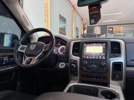 RAM Classic 5.7 V8 32V 4P HEMI LARAMIE NIGHT EDITION AUTOMÁTICO, Foto 6