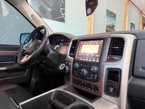 RAM Classic 5.7 V8 32V 4P HEMI LARAMIE NIGHT EDITION AUTOMÁTICO, Foto 10