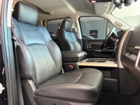 RAM Classic 5.7 V8 32V 4P HEMI LARAMIE NIGHT EDITION AUTOMÁTICO, Foto 12