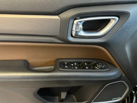 RAM Rampage 2.0 4P HURRICANE 4 TURBO LARAMIE 4X4 AUTOM�TICO, Foto 12