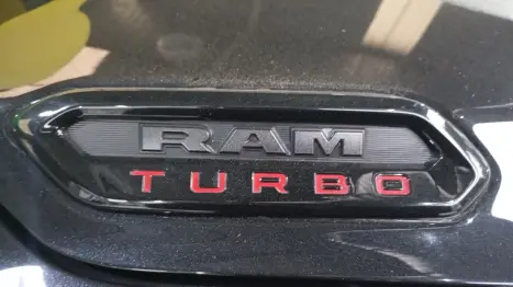 RAM Rampage 2.0 4P HURRICANE 4 TURBO R/T 4X4 AUTOM�TICO, Foto 8