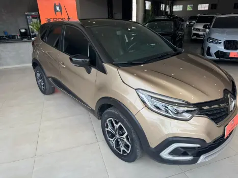 RENAULT Captur 1.3 16V 4P FLEX TCE ICONIC TURBO X-TRONIC AUTOM�TICO CVT, Foto 3