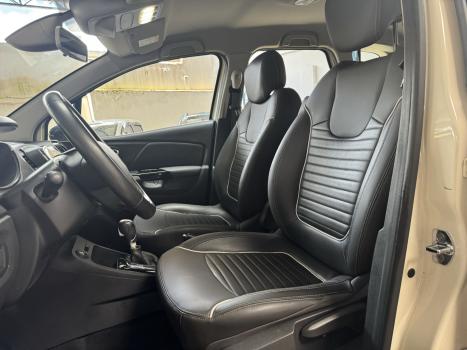 RENAULT Captur 1.3 16V 4P FLEX TCE INTENSE TURBO X-TRONIC AUTOM�TICO CVT, Foto 10