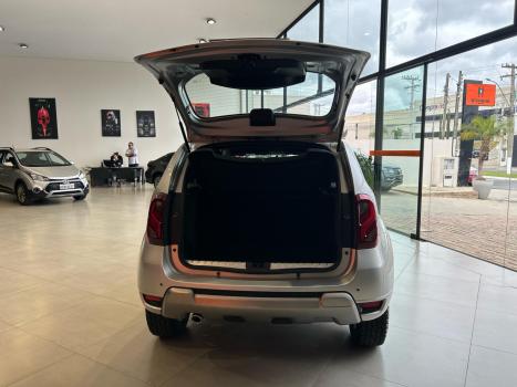 RENAULT Duster 2.0 16V 4P FLEX DYNAMIQUE AUTOMÁTICO, Foto 7 RENAULT Duster 2.0 16V 4P FLEX DYNAMIQUE AUTOMÁTICO, Foto 7