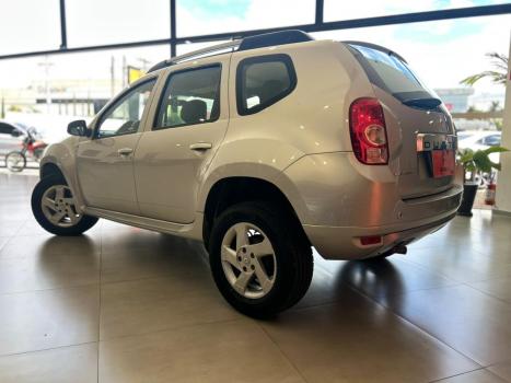 RENAULT Duster 2.0 16V 4P FLEX DYNAMIQUE AUTOM�TICO, Foto 5