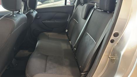 RENAULT Logan 1.0 12V 4P FLEX SCE ZEN, Foto 9