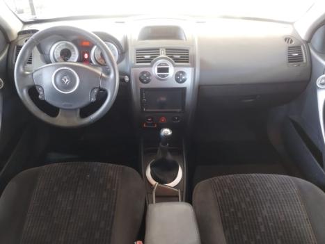 RENAULT Megane Grand Tour 1.6 16V 4P FLEX DYNAMIQUE, Foto 7 RENAULT Megane Grand Tour 1.6 16V 4P FLEX DYNAMIQUE, Foto 7