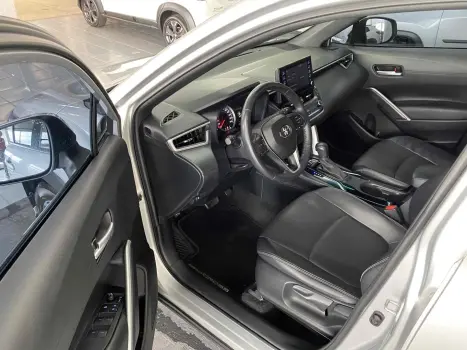 TOYOTA Corolla Cross 2.0 16V 4P FLEX VVT-IE XRE DIRECT SHIFT AUTOMÁTICO CVT, Foto 8 TOYOTA Corolla Cross 2.0 16V 4P FLEX VVT-IE XRE DIRECT SHIFT AUTOMÁTICO CVT, Foto 8