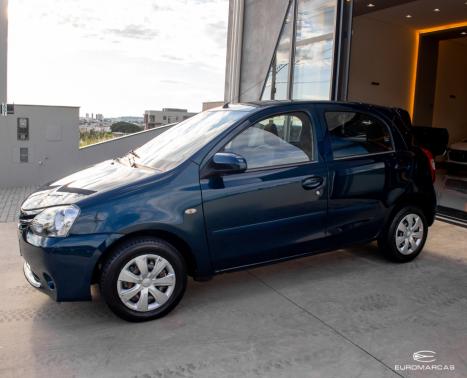 TOYOTA Etios Hatch 1.3 16V 4P FLEX X, Foto 3