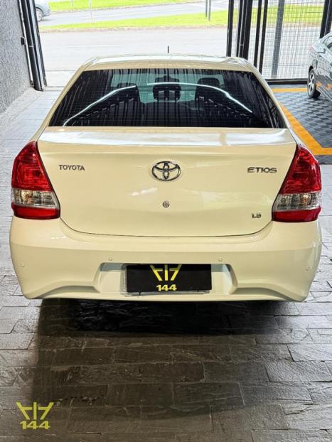 TOYOTA Etios Sedan 1.5 16V 4P FLEX X PLUS AUTOMÁTICO, Foto 7