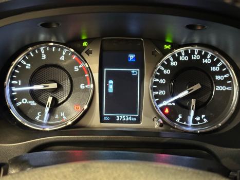 TOYOTA Hilux Caminhonete 2.8 16V SRX 4X4 TURBO DIESEL CABINE DUPLA AUTOMTICO, Foto 5