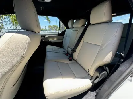 TOYOTA Hilux Caminhonete , Foto 11