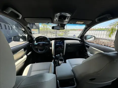 TOYOTA Hilux Caminhonete , Foto 14