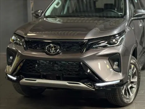 TOYOTA Hilux Caminhonete , Foto 3