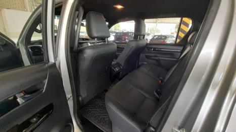 TOYOTA Hilux Caminhonete 2.8 16V SRX 50 ANOS 4X4 TURBO DIESEL CABINE DUPLA AUTOMTICO, Foto 6